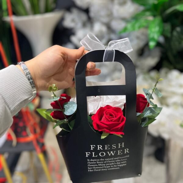 Siyah Çanta Gül Aranjmanı